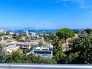 Maison avec piscine et jardin