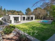 Maison avec piscine et jardin