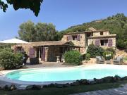 Maison avec piscine et jardin