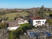 Maison avec piscine et jardin