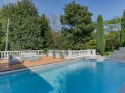 Maison avec piscine et jardin