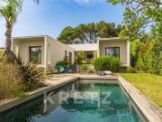 Maison avec piscine et jardin