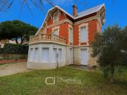Maison avec piscine et jardin