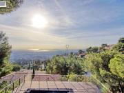 Maison avec piscine et jardin