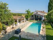 Maison avec piscine et jardin