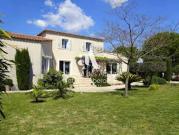 Maison avec piscine et jardin