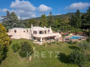 Maison avec piscine et jardin