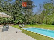 Maison avec piscine et jardin