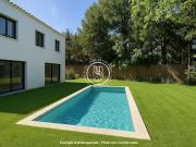 Maison avec piscine et jardin