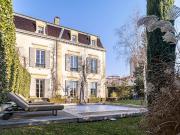 Maison avec piscine et jardin