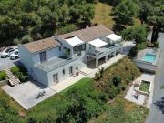 Maison avec piscine et jardin Maison avec piscine et jardin