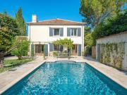 Maison avec piscine et jardin