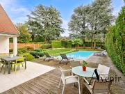 Maison avec piscine et jardin