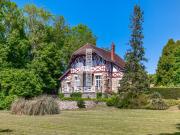 Maison avec piscine et jardin