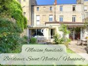 Maison avec piscine et jardin
