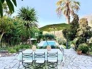 Maison avec piscine et jardin