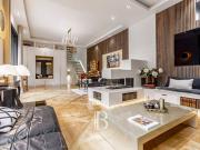 Maison avec piscine et jardin