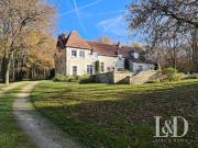 Maison avec piscine et jardin