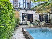 Maison avec piscine et jardin