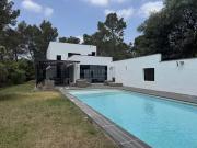 Maison avec piscine et jardin