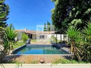 Maison avec piscine et jardin
