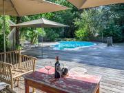 Maison avec piscine et jardin