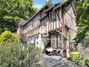 Maison avec piscine et jardin