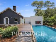 Maison avec piscine et jardin