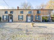 Maison avec piscine et jardin