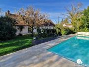 Maison avec piscine et jardin