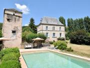 Maison avec piscine et jardin