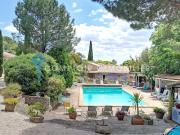 Maison avec piscine et jardin