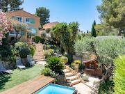 Maison avec piscine et jardin