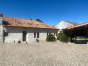 Maison avec piscine et jardin