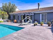 Maison avec piscine et jardin