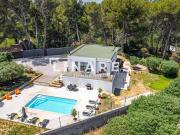 Maison avec piscine et jardin