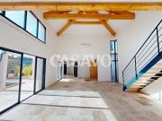 Maison avec piscine et jardin