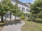 Maison avec piscine et jardin