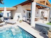 Maison avec piscine et jardin