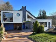 Maison avec piscine et jardin