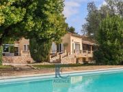 Maison avec piscine et jardin