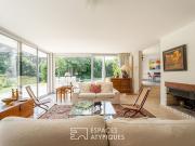 Maison avec piscine et jardin