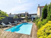 Maison avec piscine et jardin