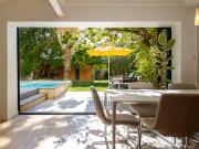 Maison avec piscine et jardin