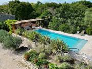 Maison avec piscine et jardin