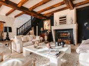 Maison avec piscine et jardin