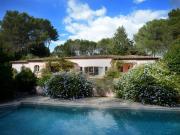 Maison avec piscine et jardin