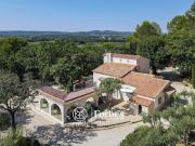 Maison avec piscine et jardin
