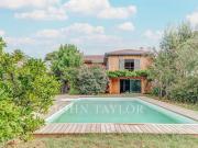 Maison avec piscine et jardin