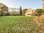 Maison avec piscine et jardin